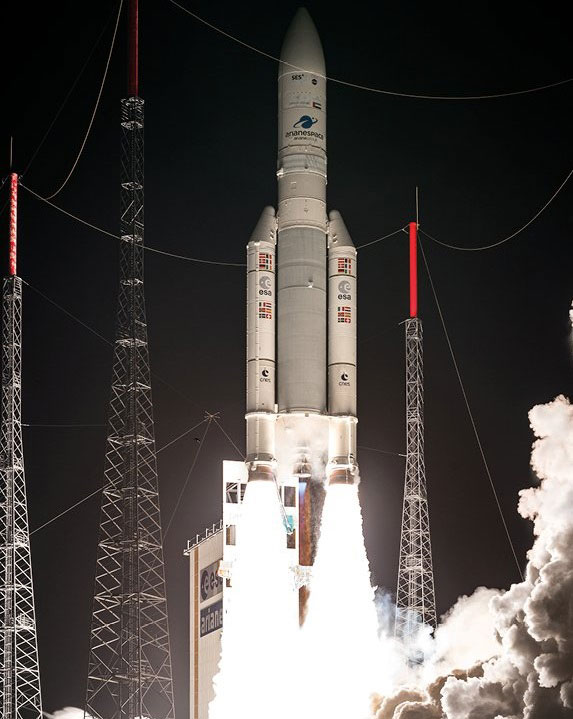 Despegue del Ariane VA241