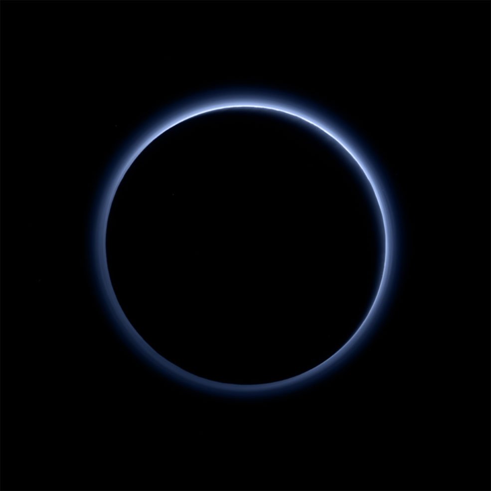 El cielo azul de Plutón