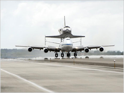 El Discovery vuelve a casa - NASA/Kim Shiflett
