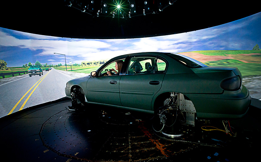 El simulador de conducción de vehículos más realista del mundo / The National Advanced Driving Simulator