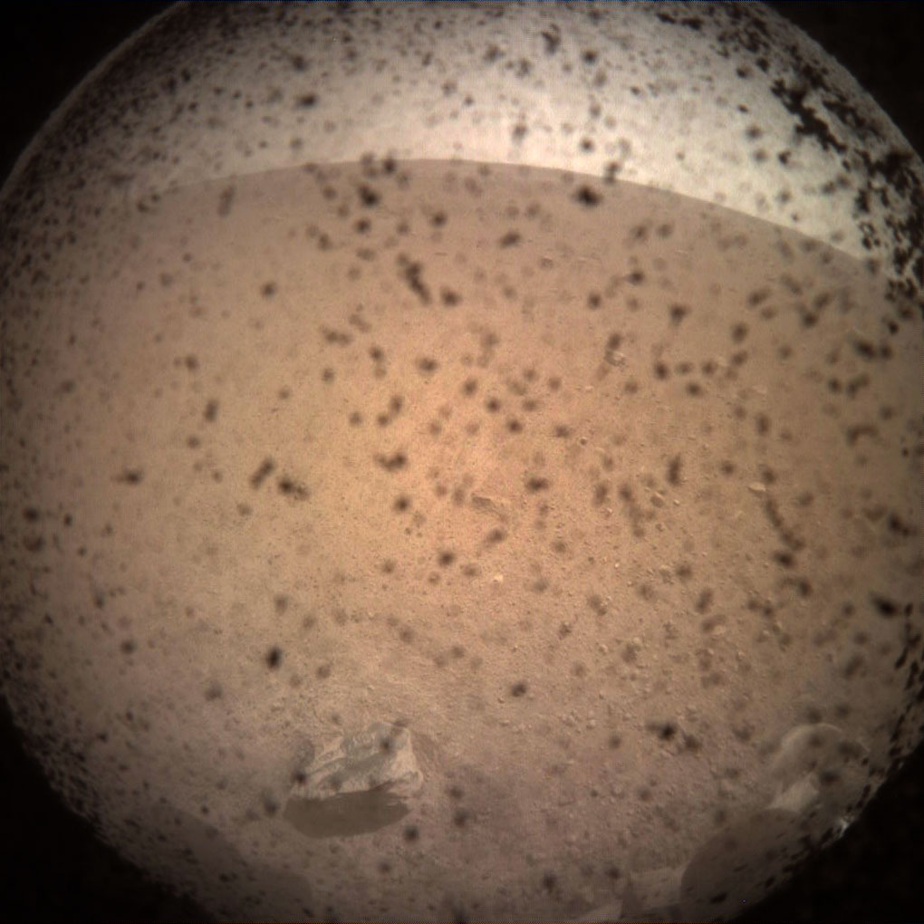 Primera foto tomada por InSight en Marte