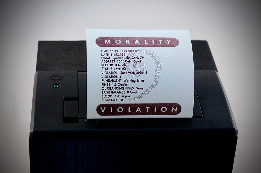 Una máquina de multas del «estatuto de moralidad verbal» como la de Demolition Man que funciona