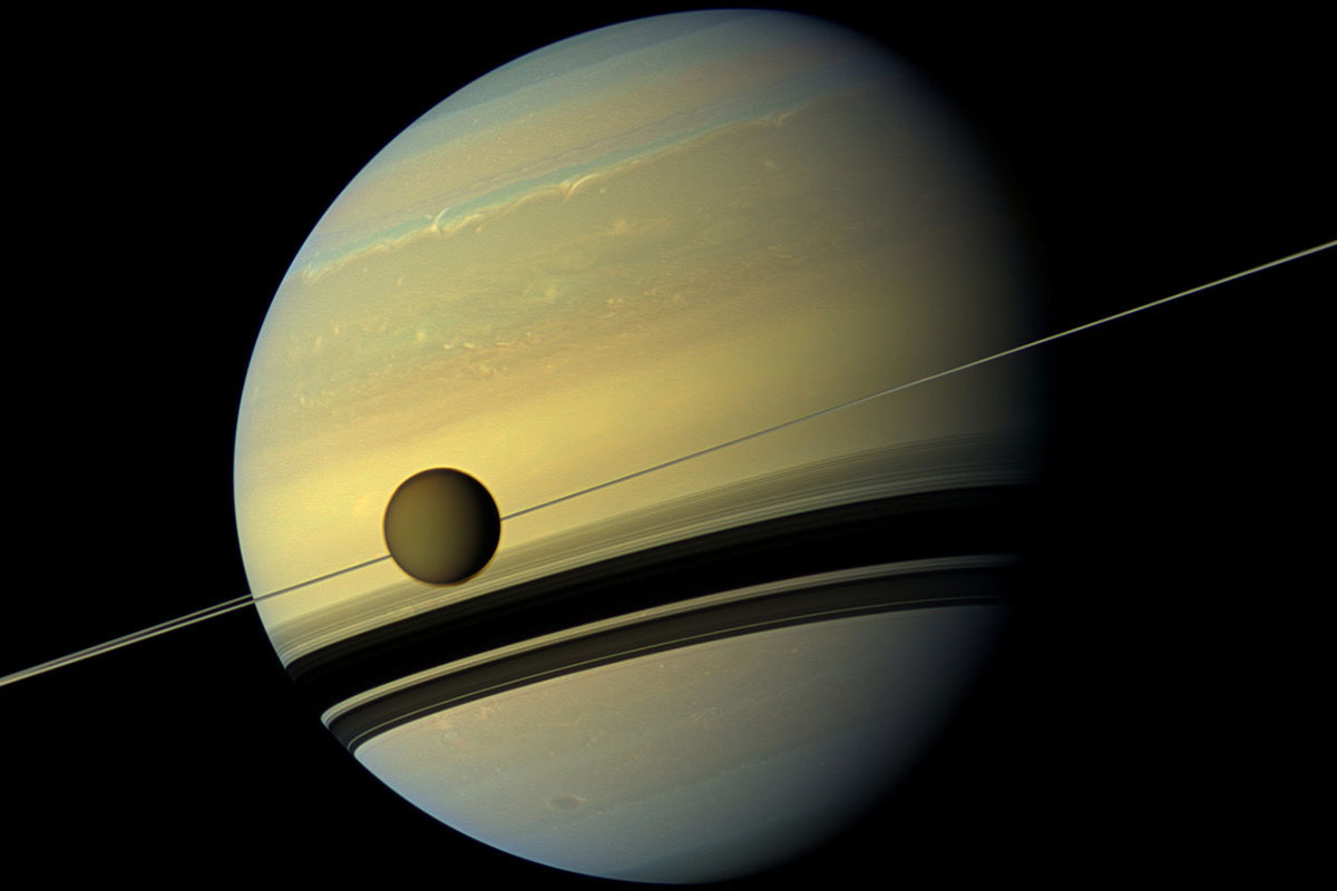 Titán y Saturno