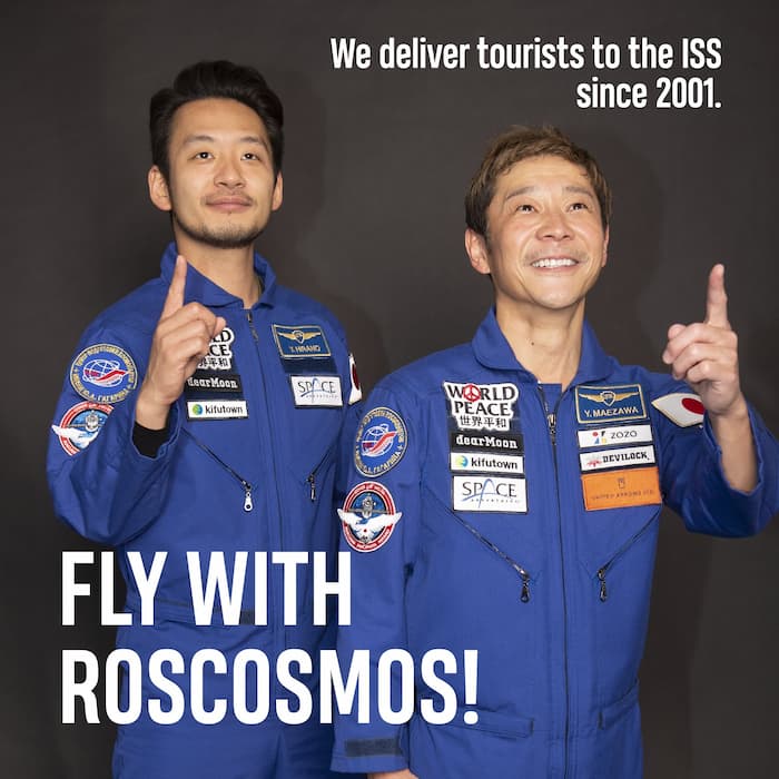 Maezawa e Hirano en una foto promocional de Roscosmos – Roscosmos