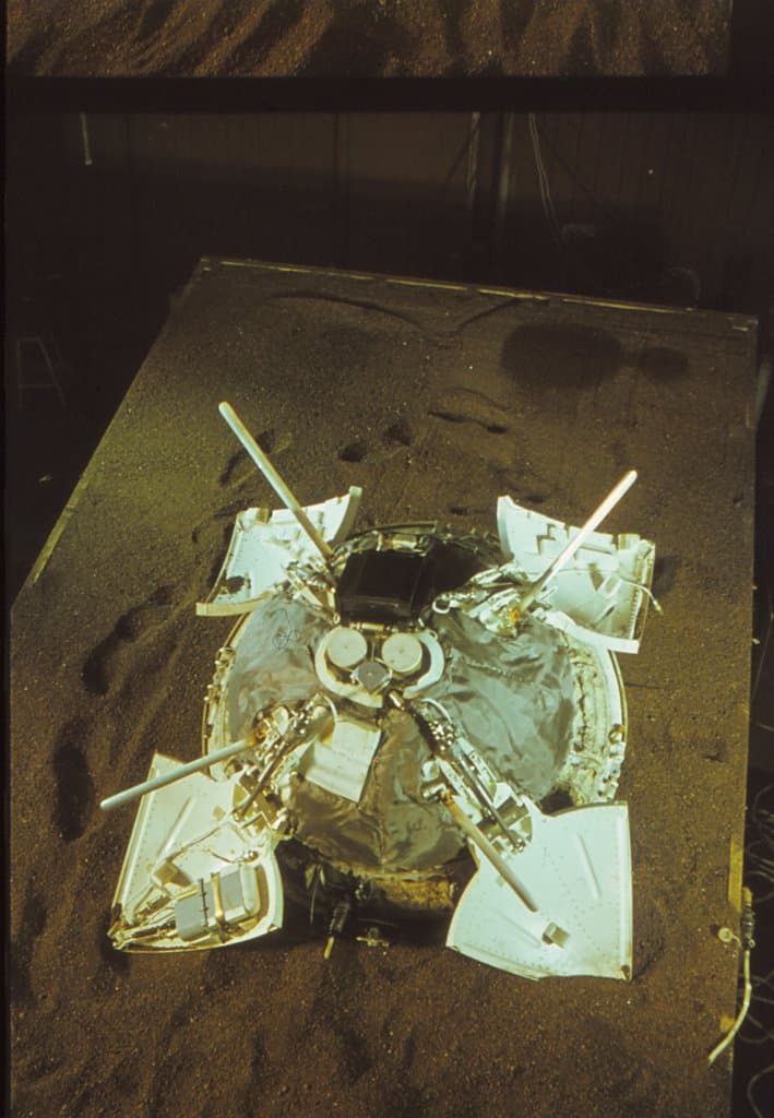 Modelo de los aterrizadores de la misión – Roscosmos – NASA