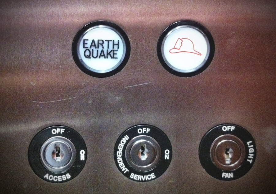 Earthquake Button