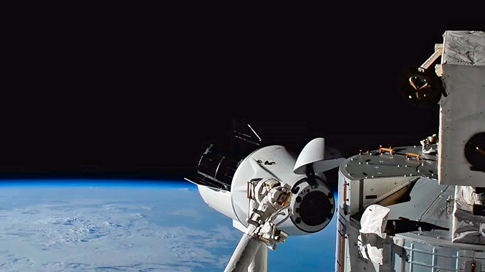 La Crew Dragon Endeavour se cambia de puerto en la Estación Espacial Internacional para dejar sitio a la Dragon 28 y al brazo robot de la Estación