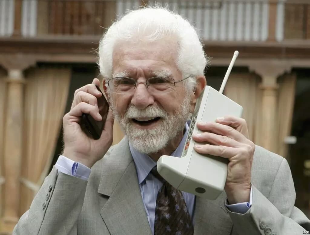 50 años de la primera llamada desde un teléfono móvil realmente portátil