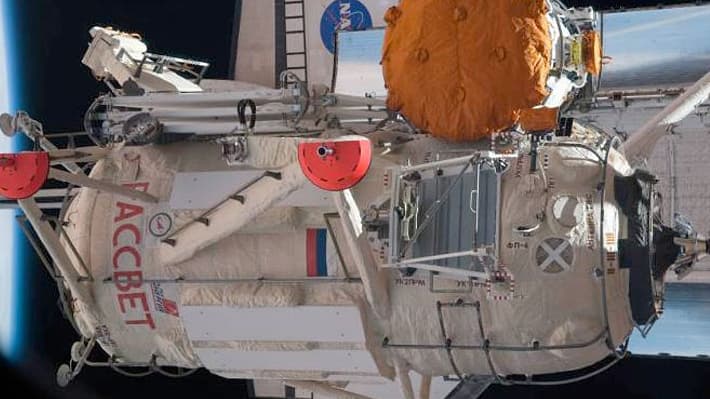 Completado un nuevo paseo espacial en la Estación Espacial Internacional para la configuración y puesta en marcha del módulo Nauka