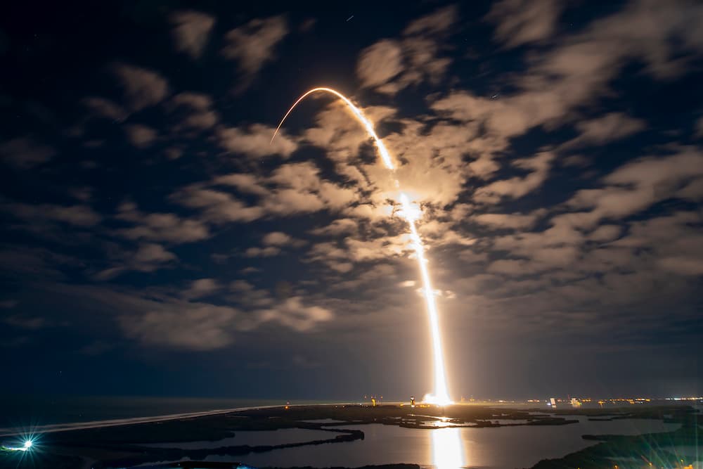 SpaceX pierde su cohete más veterano durante su retorno a puerto a causa del mal estado del mar