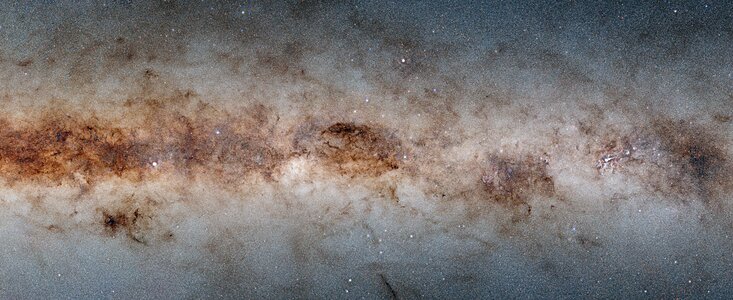 Una nueva imagen de la inmensidad de la Vía Láctea con una apabullante muestra de 3.320 millones de estrellas en 10 terabytes