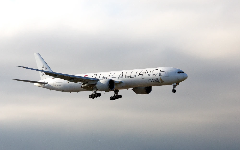 Un 777 de Singapore Airlines aterrizando en Heathrow