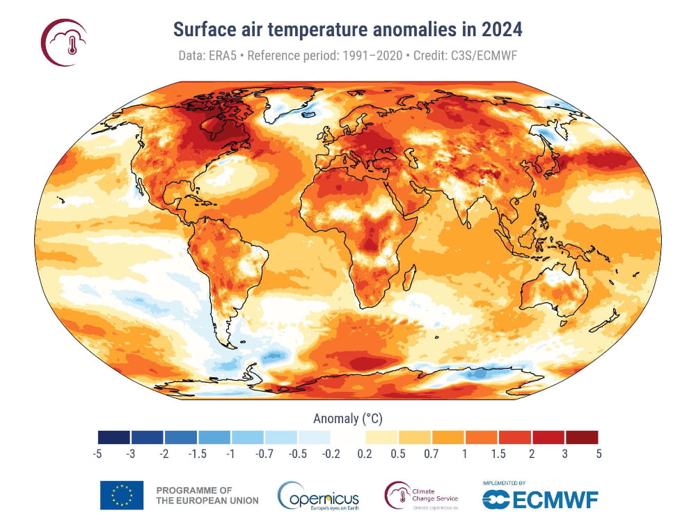 Mapamundi con colores que indican las anomalías de temperatura