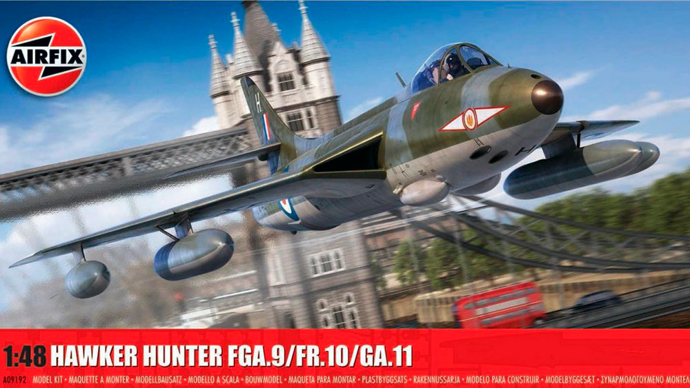Imagen de la caja de la maqueta en la que se ve el avión de Pollack pasando por el Tower Bridge