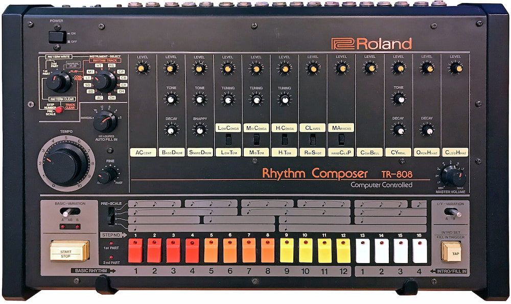 Roland TR-808 (CC) Bryan Pocius / Wikimedia