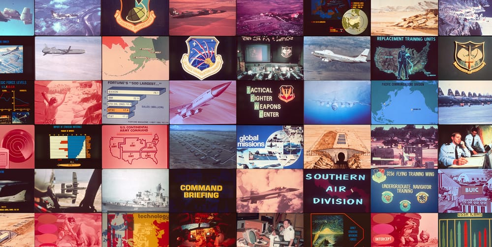 Un colección de diapositivas de los años 70 y 80 acerca del arsenal nuclear de EE.UU., estrategias de defensa y capacidades militares soviéticas