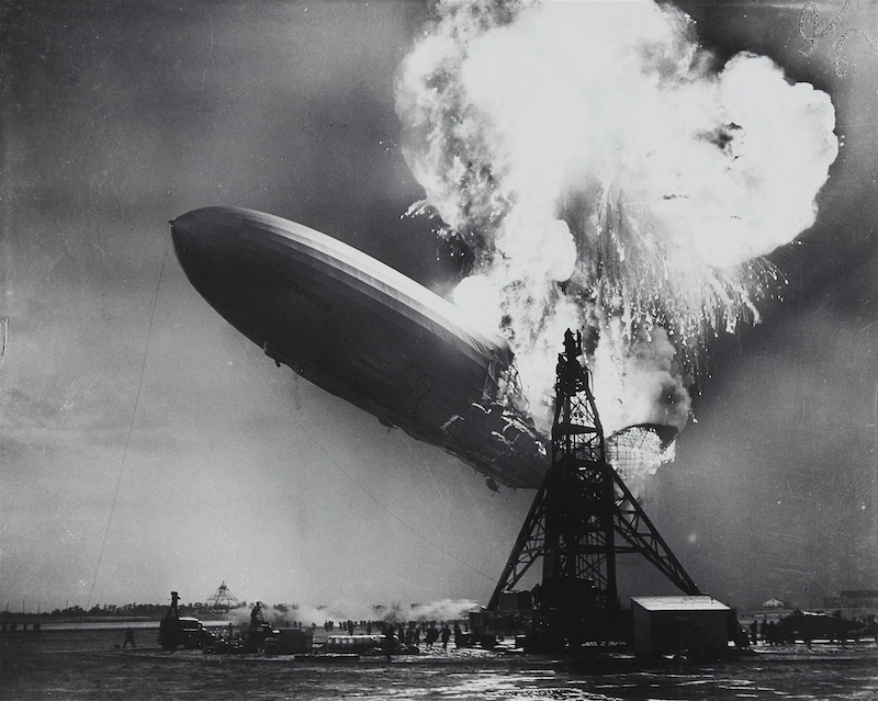 La explosión e incendio del Hindenbug el 6 de mayo de 1937 / Sam Shere