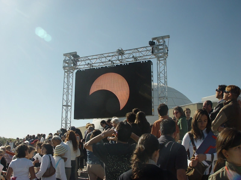 Eclipse anular de 2003 en Madrid (CC)-by Alvy Eclipse anular de 2003 en Madrid (CC)-by Alvy