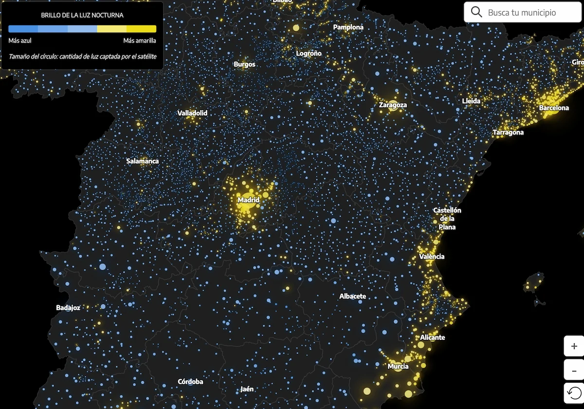 Un mapa de las ciudades y pueblos más brillantes y con peor contaminación lumínica de España Un mapa de las ciudades y pueblos más brillantes y con peor contaminación lumínica de España