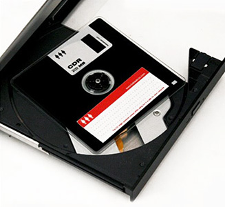 ¿Es un floppy? ¿Es un CD? ¡Es un floppy-CD!