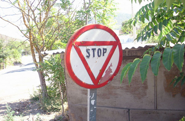Prohibido-Ceda-Stop